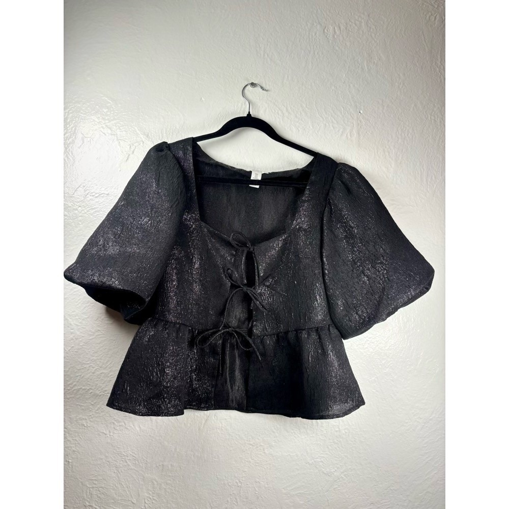 Woman's‎ M Black Metallic Peplum Top Short Puff Sleeve Witchy Goth Dark Romance